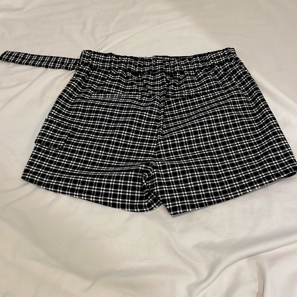 Garage size medium shorts. Black and white gingham print. - Picture 2 of 3